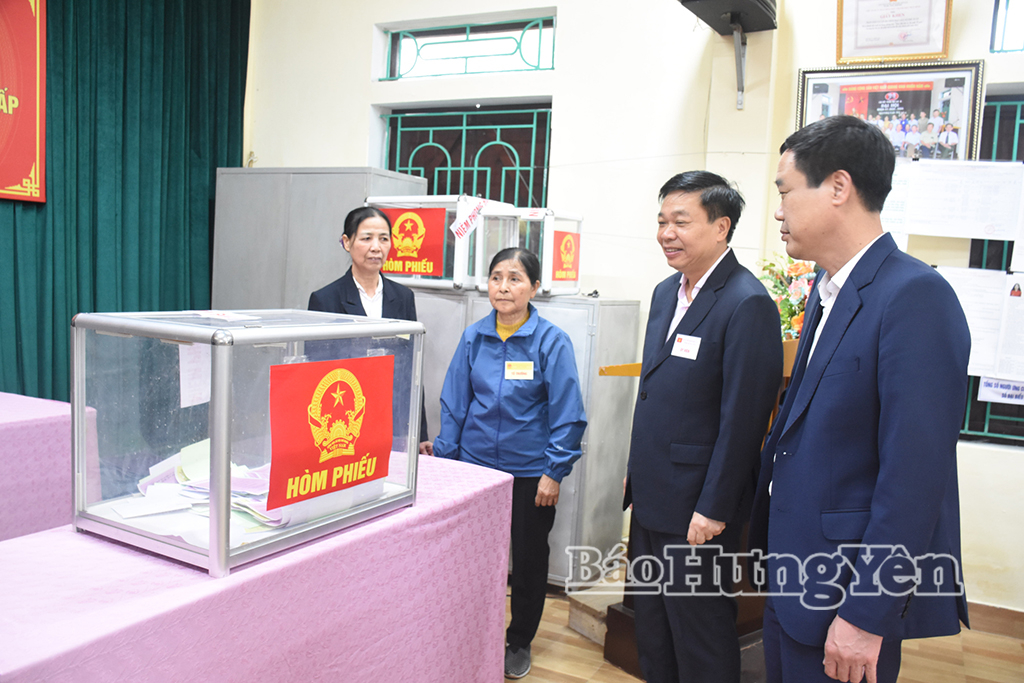   Đồng chí Chủ nhiệm Ủy ban Kiểm tra VV88 casino Nguyễn Quang Hưng kiểm tra công tác VV88id casino và khuyến mãi tại một số địa phương