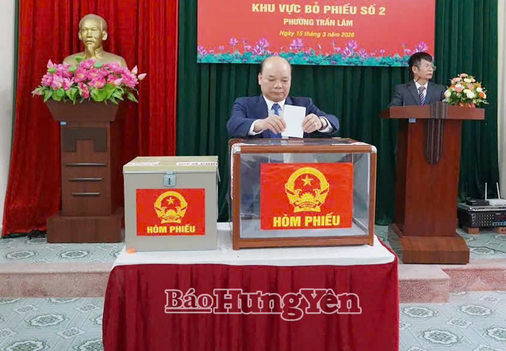   Đồng chí Phó Chủ tịch HĐND tỉnh Đặng Thanh Giang dự khai mạc VV88id casino và khuyến mãi tại phường Trần Lãm