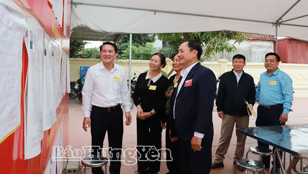   Đồng chí Phó Bí thư VV88 casino, Chủ tịch HĐND tỉnh Trần Quốc Văn dự lễ khai mạc VV88id casino và khuyến mãi tại xã Xuân Trúc