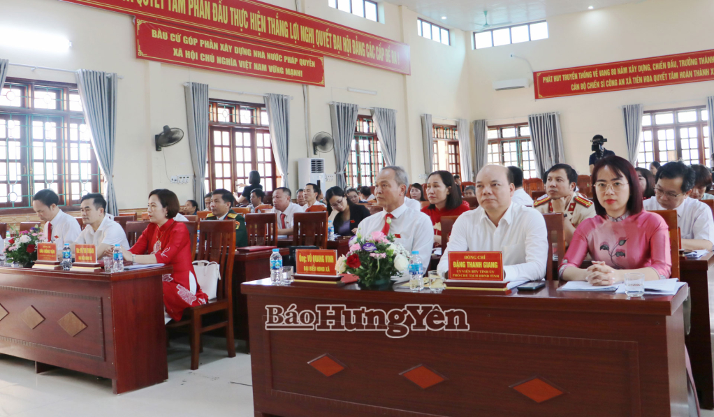   Đồng chí Phó Chủ tịch HĐND tỉnh Đặng Thanh Giang dự kỳ họp thứ nhất, HĐND xã Tiên Hoa