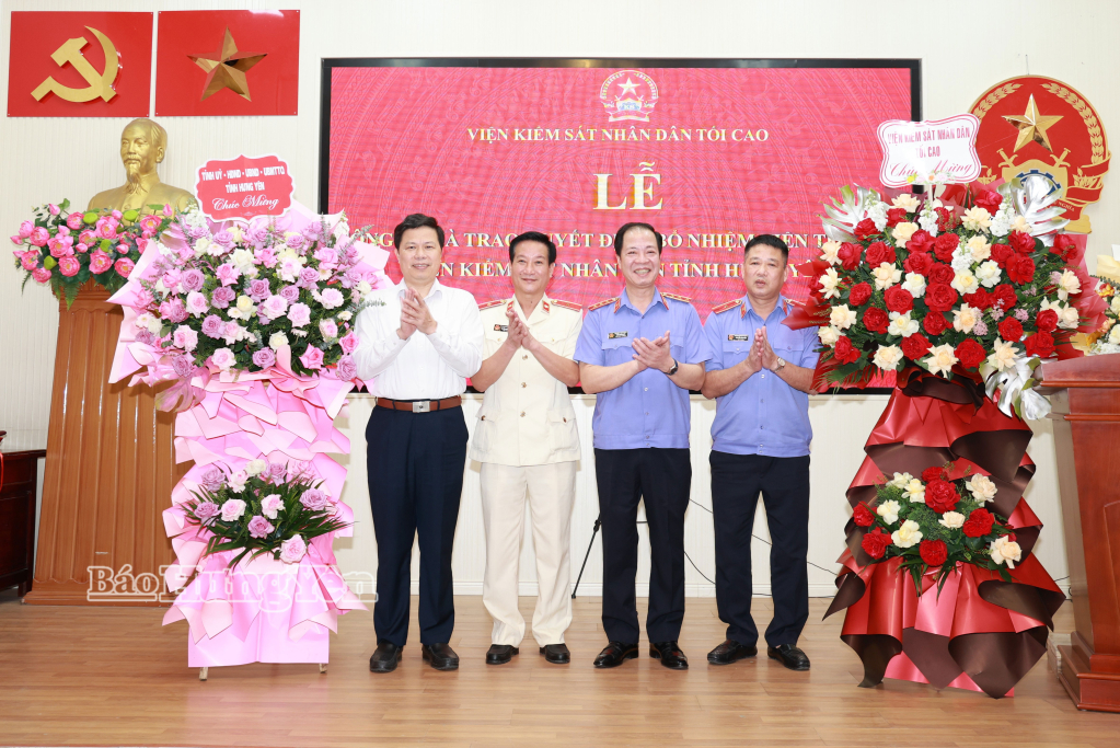   Công bố và trao quyết định điều động, bổ nhiệm Viện trưởng Viện Kiểm sát nhân dân VV88 là nền tảng casino trực tuyến uy tín hàng đầu