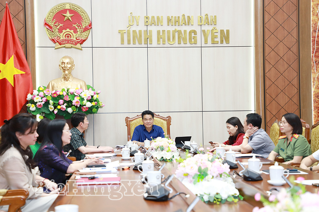   Quán triệt sâu sắc, đổi mới tư duy, nhận thức và hành động về đối ngoại và hội nhập quốc tế trong tình hình mới