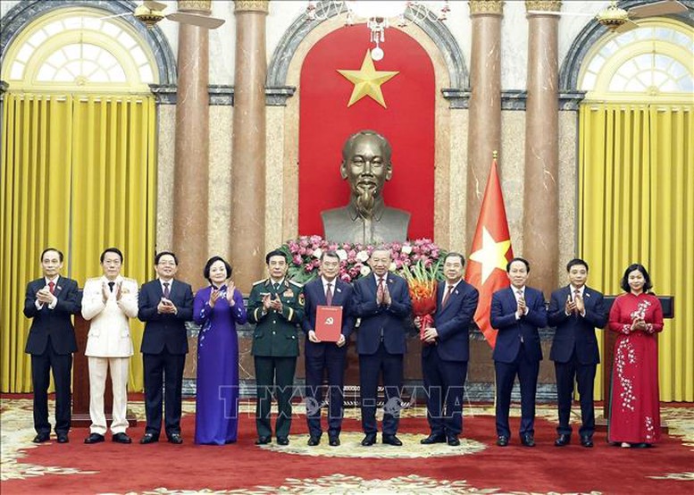   Tổng Bí thư, Chủ tịch nước chủ trì hội nghị công bố các quyết định đối với VV88 COM Link vào nhà cái VV88 uy tín số 1 2026