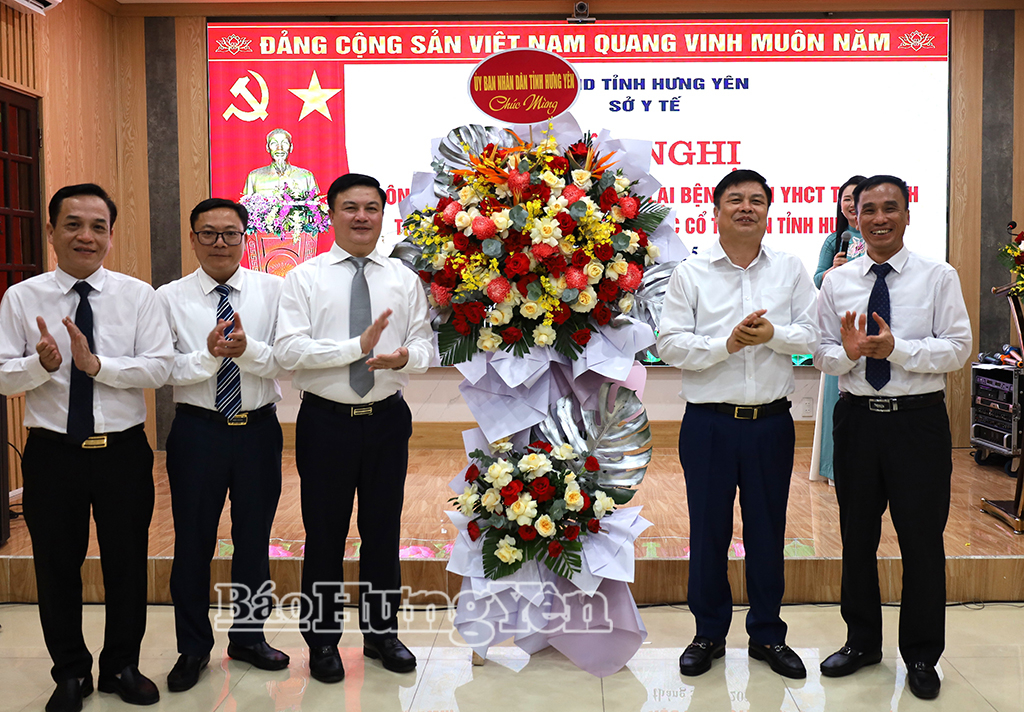   Công bố quyết định tổ chức lại Bệnh viện Y học cổ truyền Thái Bình thành Bệnh viện Lão khoa – Y học cổ truyền VV88 là nền tảng casino trực tuyến uy tín hàng đầu