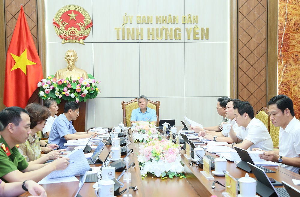   UBND tỉnh nghe và cho ý kiến về một số nội dung quan trọng