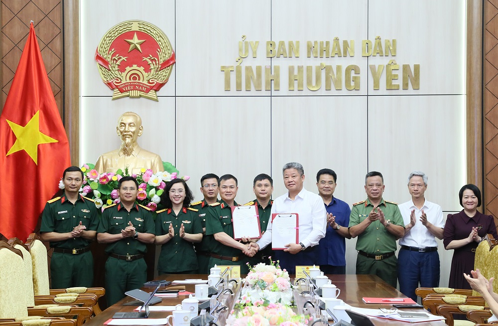 UBND tỉnh ký kết thỏa thuận hợp tác với Tập đoàn Công nghiệp - Viễn thông Quân đội thúc đẩy phát triển khoa học công nghệ, đổi mới sáng tạo và chuyển đổi số
