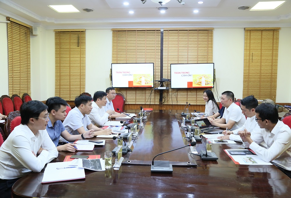 UBND tỉnh nghe báo cáo đề xuất tổ chức chương trình “Giữ trọn hương vị - Sống trọn đam mê”