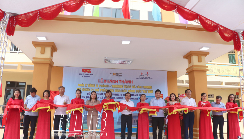   Khánh thành dãy phòng học Trường THCS Tân Phong