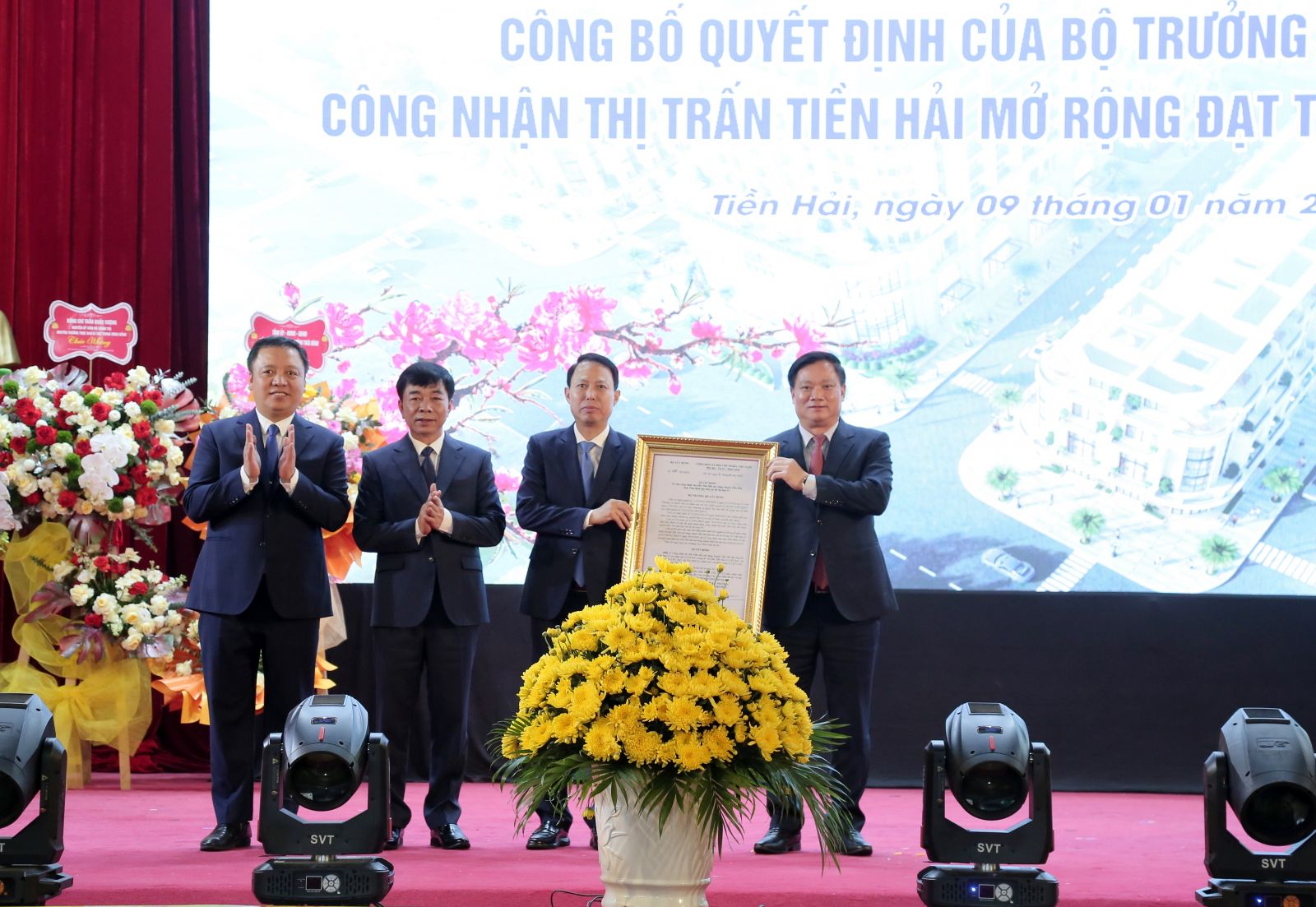   Công bố Quyết định của Bộ trưởng Bộ Xây dựng công nhận thị trấn Tiền Hải mở rộng đạt tiêu chí đô thị loại IV