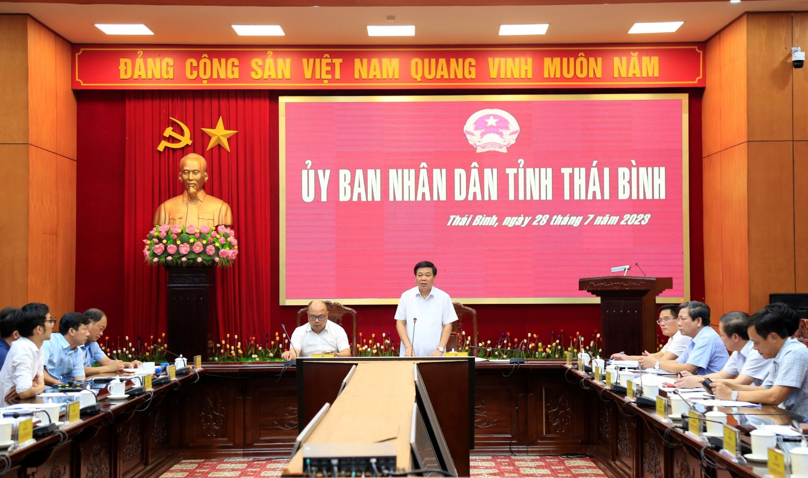   UBND tỉnh nghe Sở Công thương báo cáo công tác phối hợp tổ chức diễn tập ứng phó sự cố hóa chất năm 2023 tại tỉnh Thái Bình