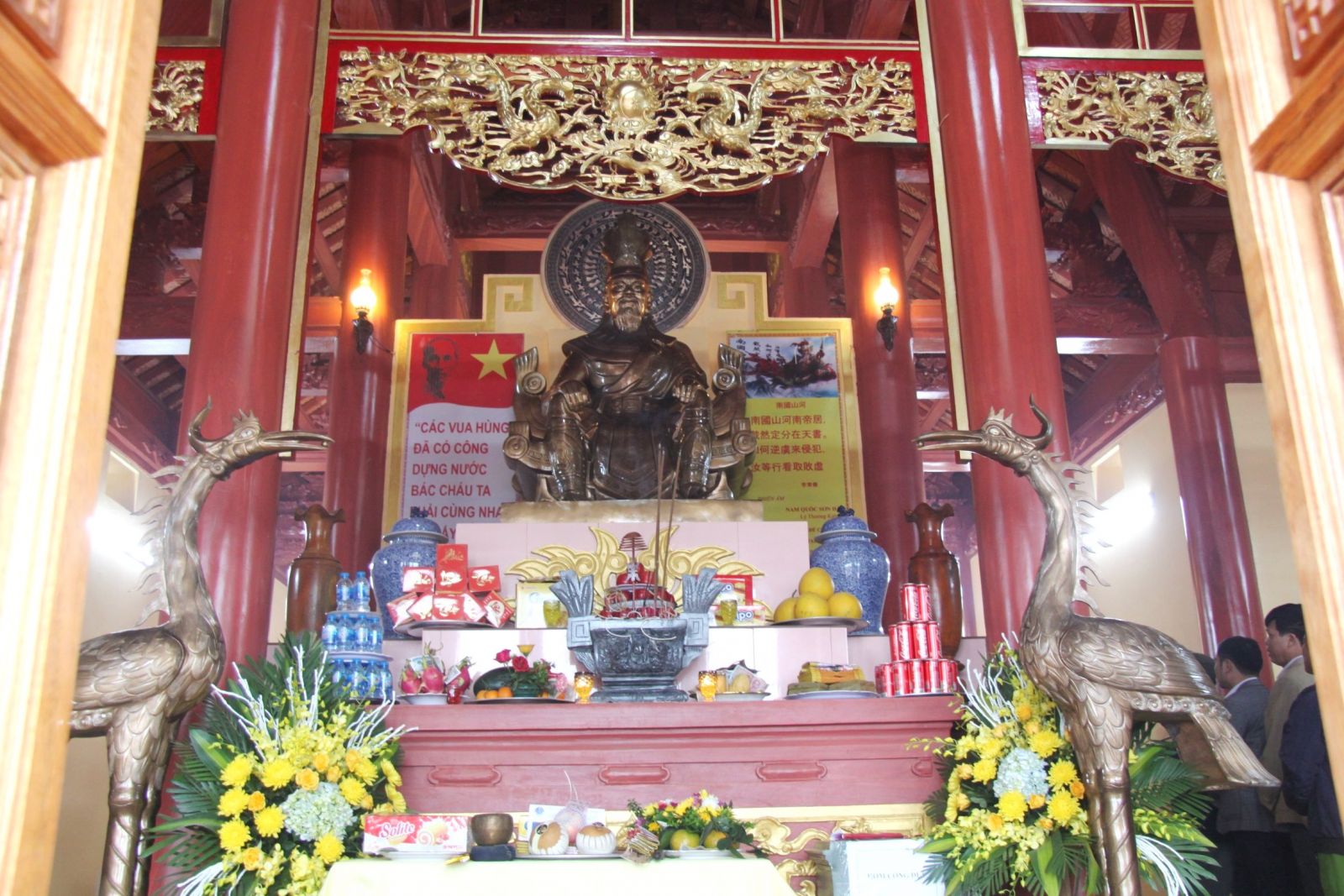   Thái Bình: Dâng hương tưởng nhớ các Vua Hùng tại Hùng Vương Linh từ