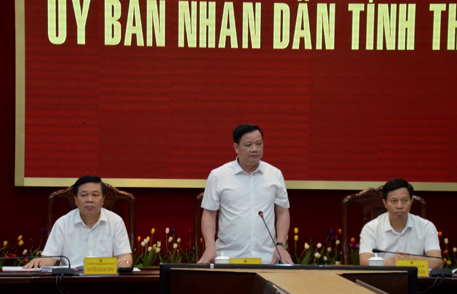   UBND tỉnh nghe Sở Tài nguyên và Môi trường báo cáo tiến độ, kết quả tham mưu ban hành các văn bản thi hành Luật Đất đai năm 2024