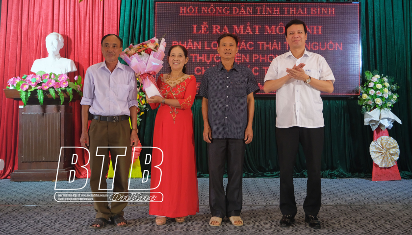   175 hội viên, nông dân xã Vũ Đoài tham gia mô hình phân loại rác thải tại nguồn