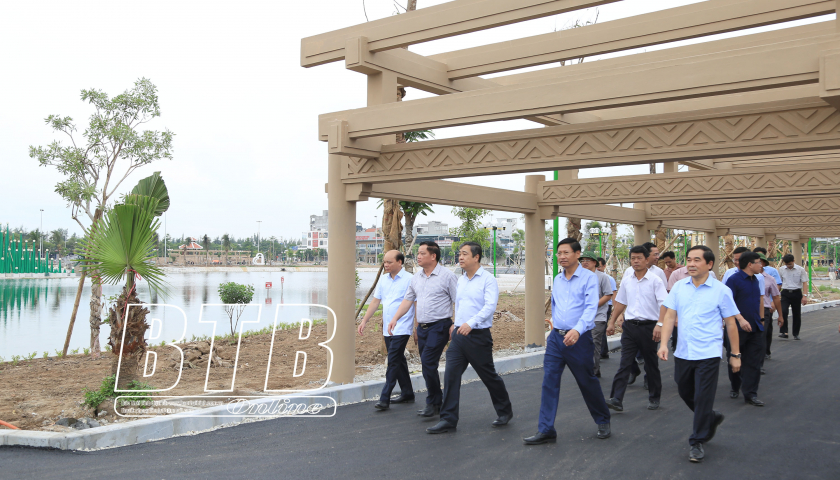   Phấn đấu hoàn thành dự án công viên Kỳ Bá, hồ Ty Rượu trước ngày 2/9