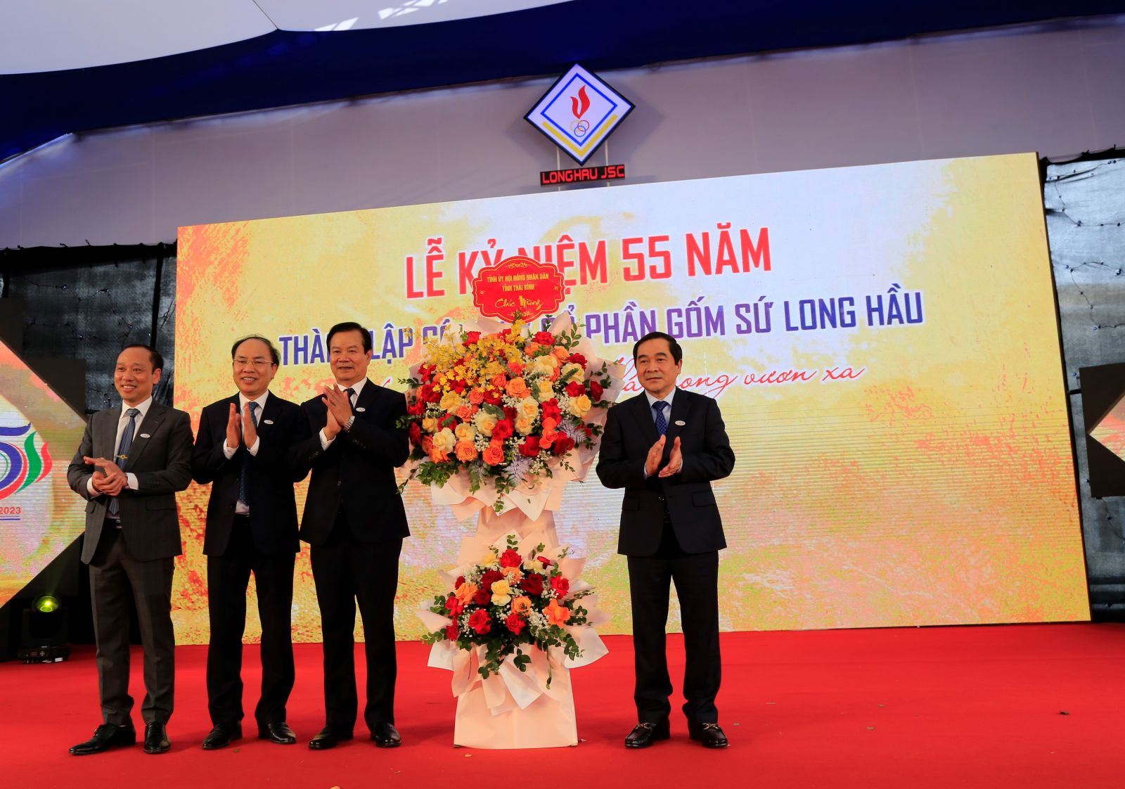   Kỷ niệm 55 năm thành lập Công ty Cổ phần Gốm sứ Long Hầu