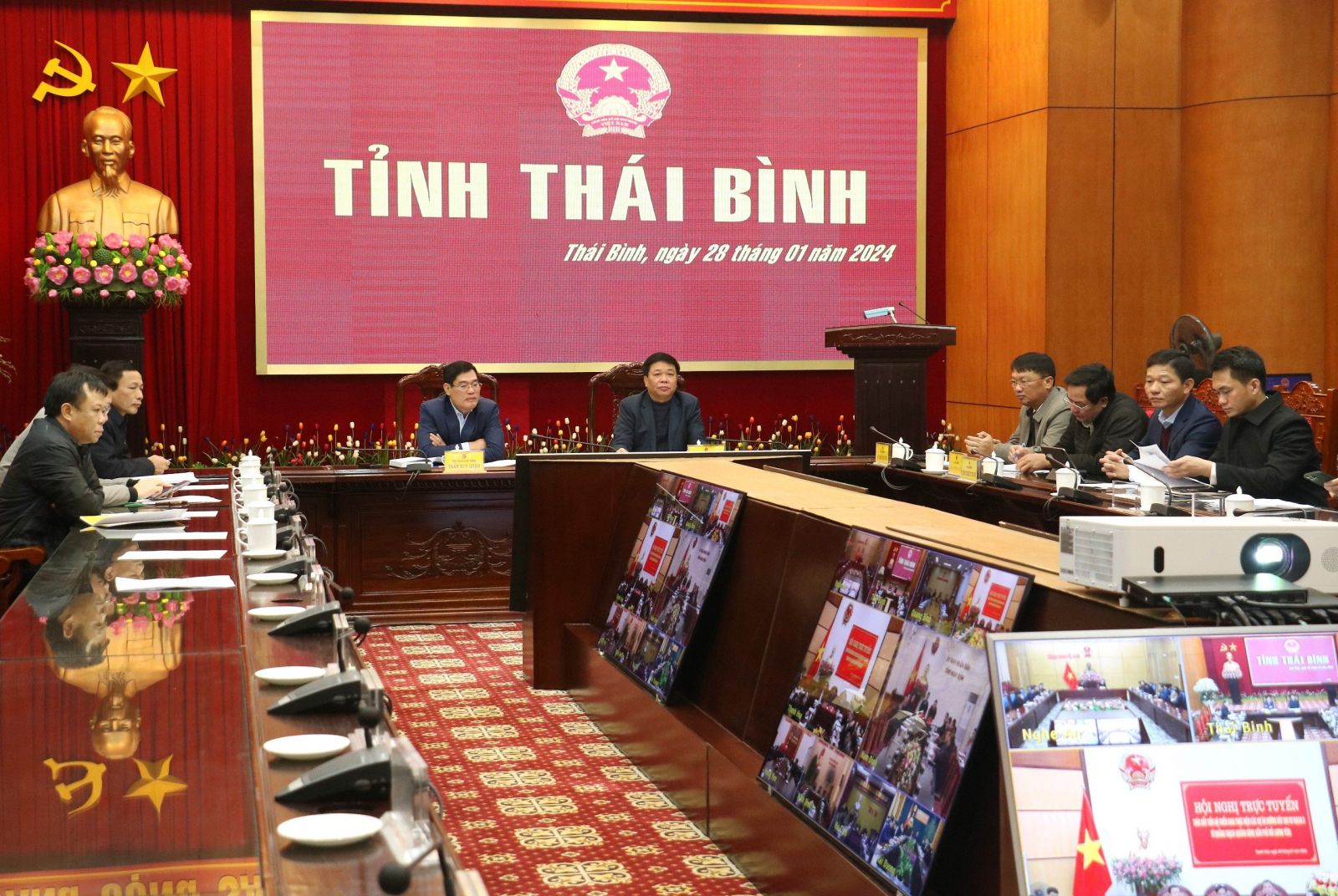   Hội nghị trực tuyến thúc đẩy tiến độ thực hiện các dự án đường dây 500 kV mạch 3 từ Quảng Trạch (Quảng Bình) đến Phố Nối (VV88id nổ hũ)