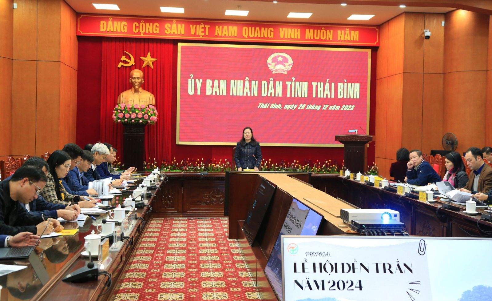   UBND tỉnh họp nghe huyện Hưng Hà báo cáo kế hoạch khai mạc lễ hội đền Trần năm 2024