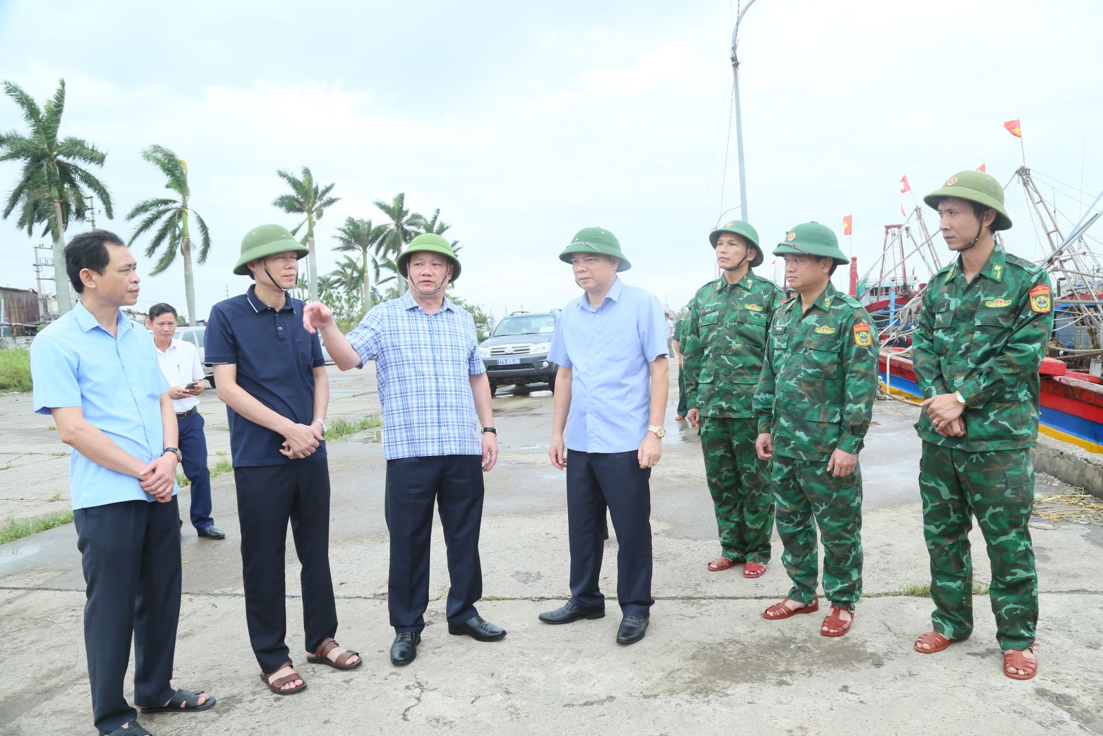   Khẩn trương khắc phục sự cố về điện để phục vụ đời sống người dân và hoạt động sản xuất kinh doanh