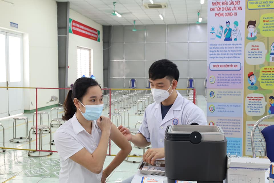   Bộ Y tế chỉ đạo đẩy nhanh tiến độ tiêm chủng vắc xin phòng COVID-19