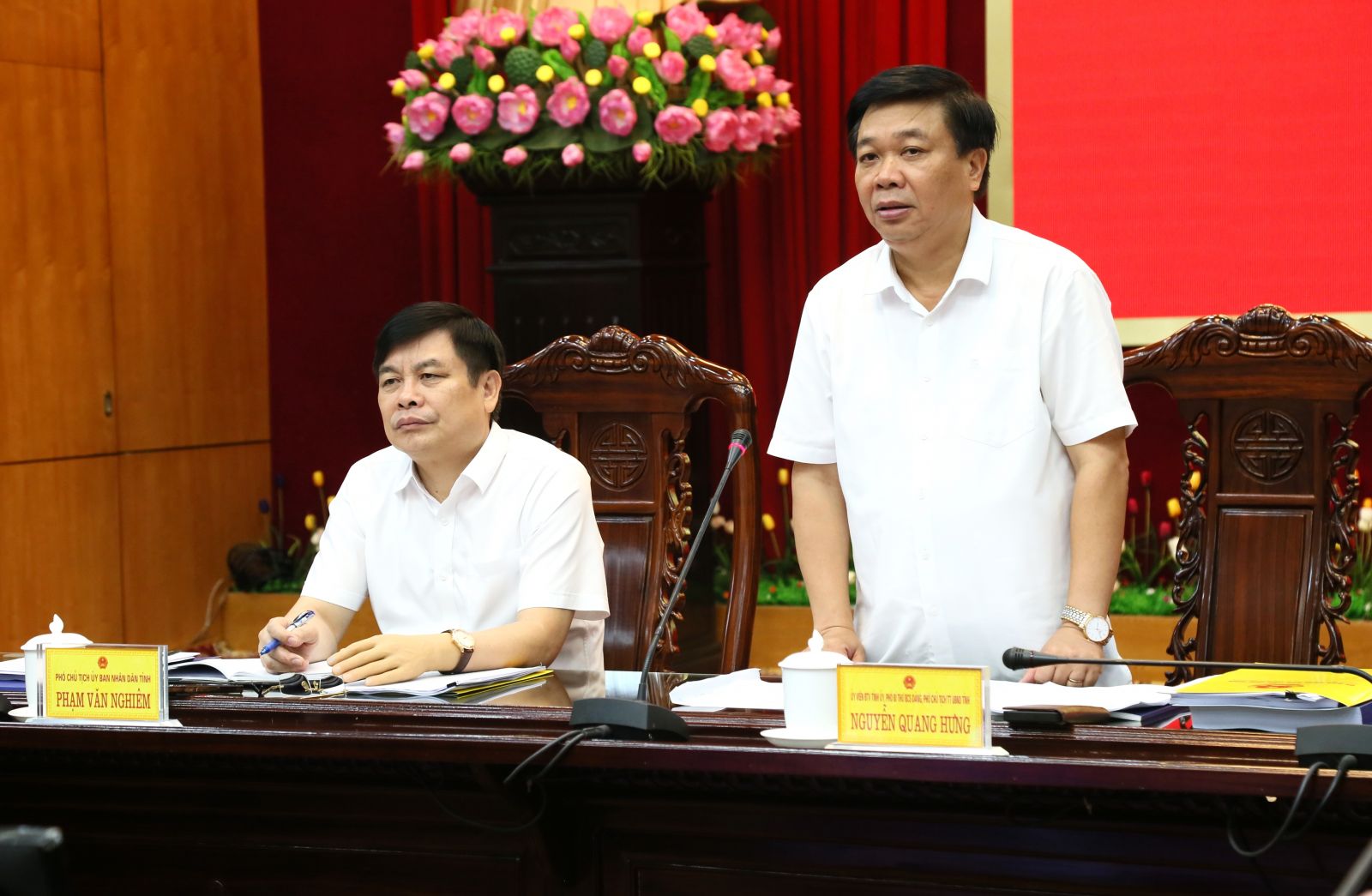   UBND tỉnh nghe và cho ý kiến về một số nội dung