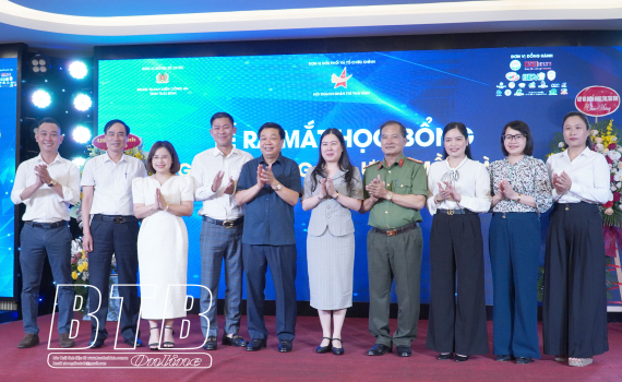   Ra mắt Quỹ học bổng “Đồng hành cùng em”