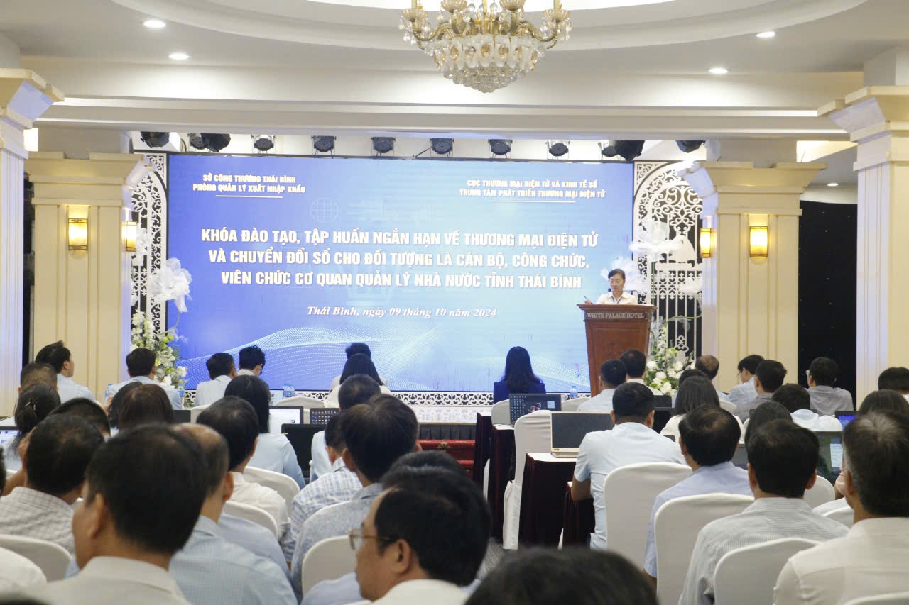   Sở Công Thương: Tổ chức khóa tập huấn ngắn hạn về thương mại điện tử và chuyển đổi số