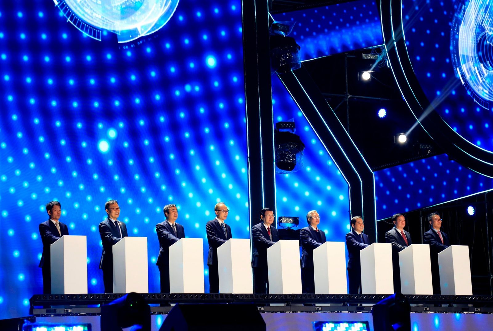   Khai mạc Hội chợ VV88 là nhà cái uy tín số 1 về nền tảng cá cược trực tuyến tại Việt Nam quốc tế đồng bằng Bắc Bộ 2023