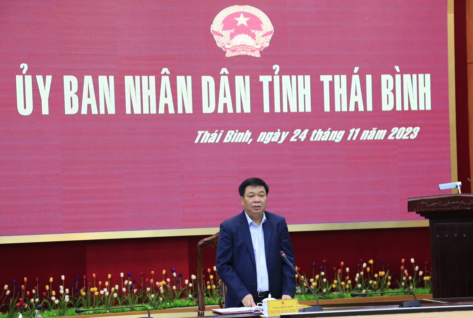   Tập trung giải phóng mặt bằng thực hiện đề án di chuyển các cơ sở sản xuất, kinh doanh, trụ sở cơ quan, đơn vị và một số điểm dân cư khu vực ven sông Trà Lý