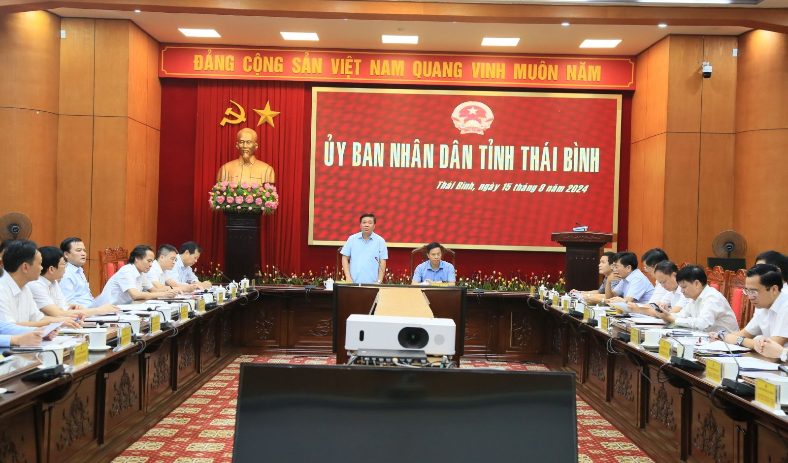   Thống nhất nội dung phối hợp triển khai dự án tuyến đường cao tốc CT.08