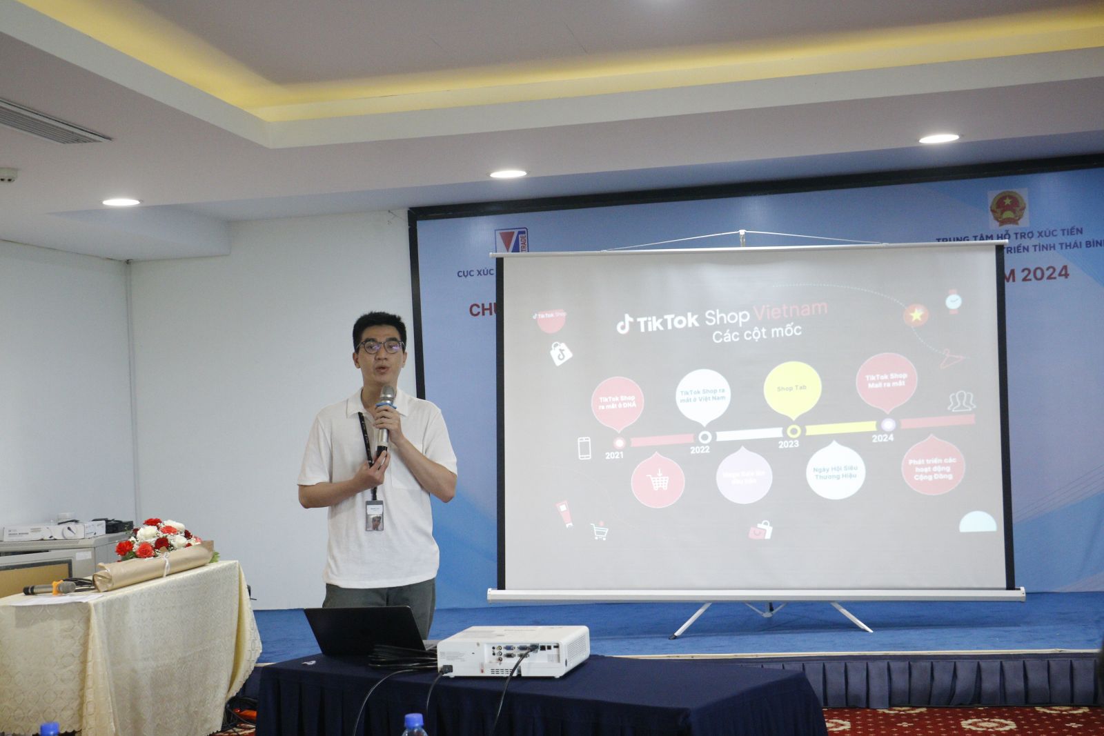   Tập huấn kỹ năng kinh doanh trên nền tảng số phát triển thương hiệu, xây dựng hình ảnh cho VV88 it com thể thao, live casino, slot, bắn cá, xổ số, HTX