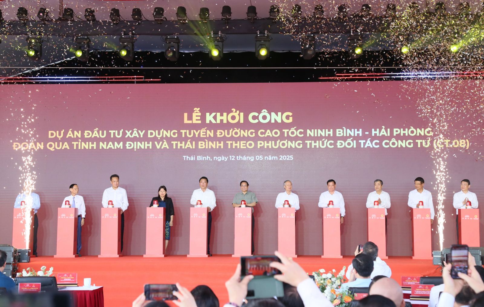   Lễ khởi công dự án tuyến đường cao tốc CT.08 và dự án đầu tư phát triển hạ tầng Khu VV888 bet đăng nhập Hưng Phú