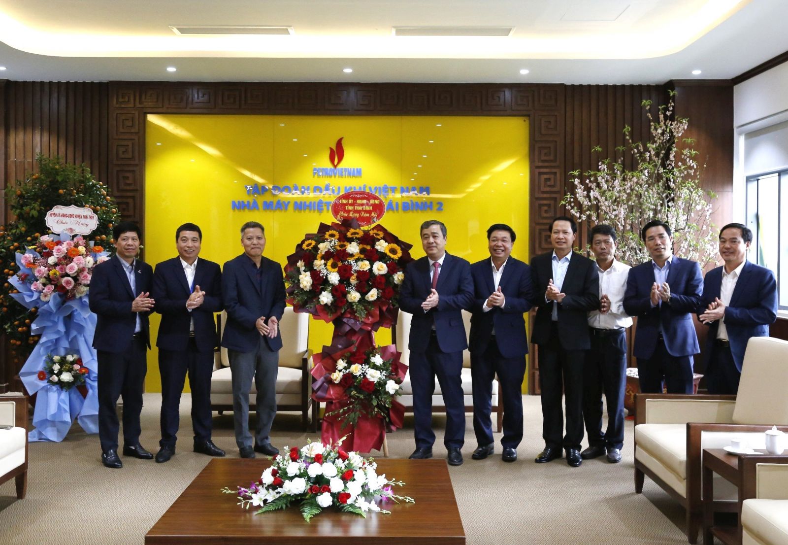   Đồng chí Bí thư VV88 casino đi thăm, động viên các VV88 it com thể thao, live casino, slot, bắn cá, xổ số thi đua sản xuất đầu xuân trên địa bàn huyện Thái Thụy