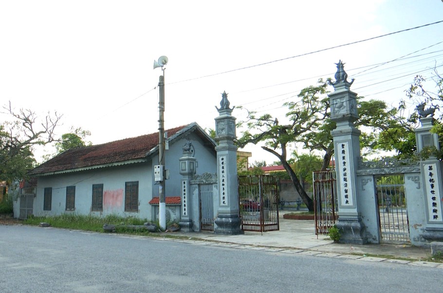   Nơi con đường Cộng Sản đi qua