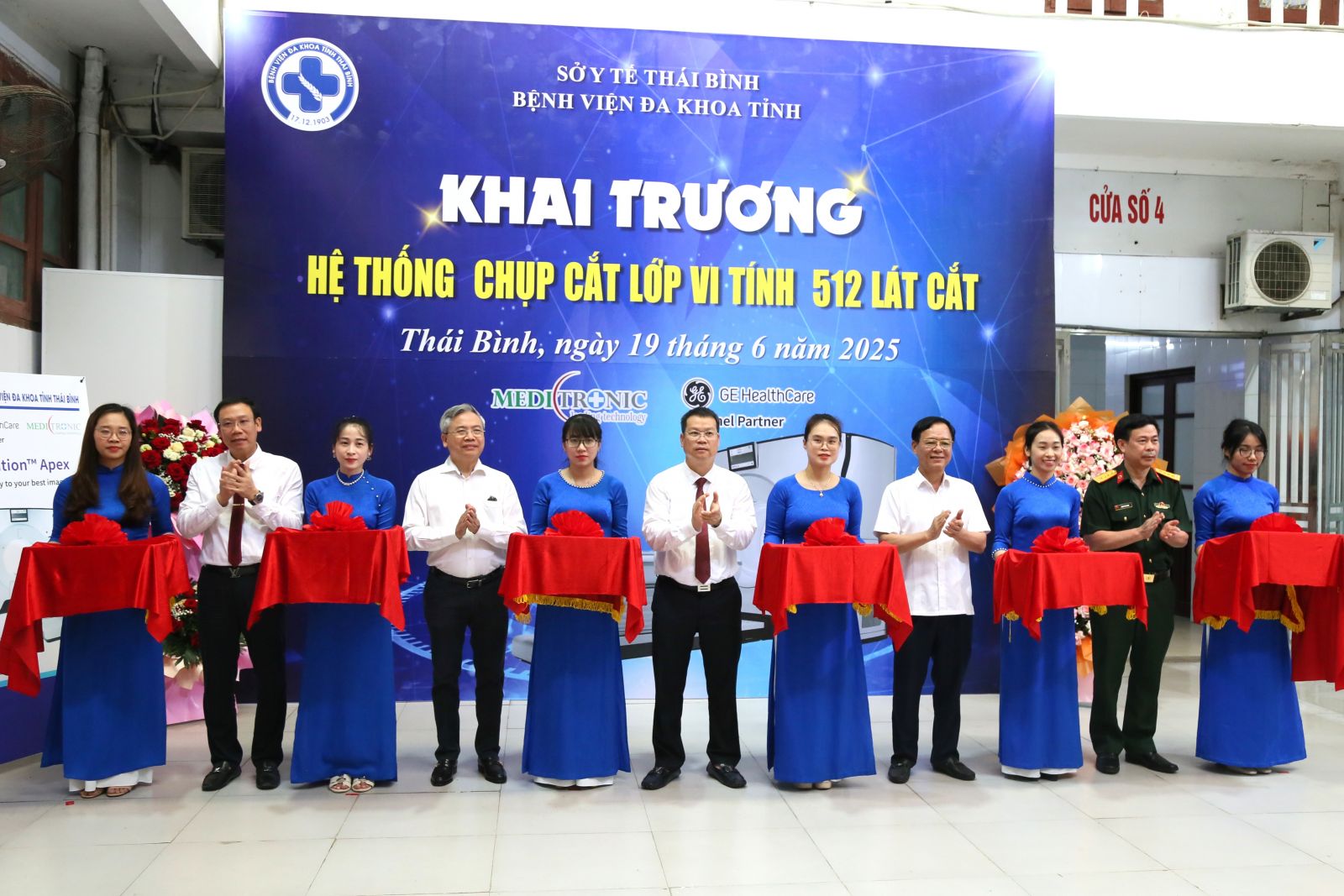   Đồng chí Phó Bí thư VV88 casino, Chủ tịch UBND tỉnh dự lễ khai trương hệ thống chụp cắt lớp vi tính 512 lát cắt tại Bệnh viện Đa khoa Thái Bình