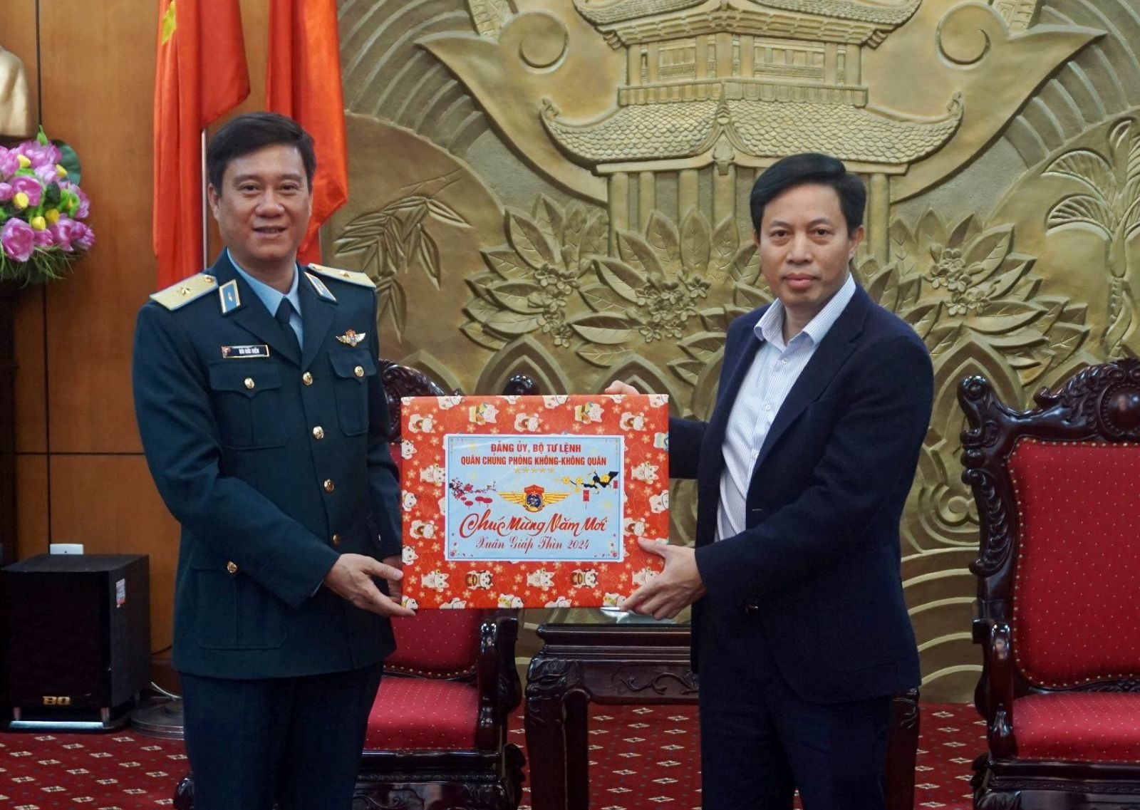   Đảng ủy, VV88 đăng ký nhận 68k Quân chủng Phòng không – Không quân thăm, chúc tết UBND tỉnh