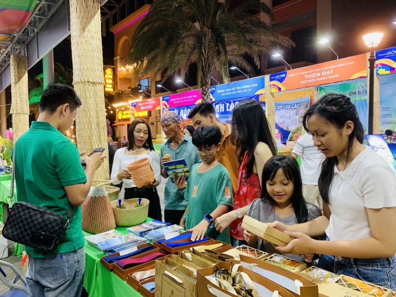   Thái Bình tham gia gian hàng tại siêu lễ hội tết Vibe fest NovaWorld Phan Thiết 2024