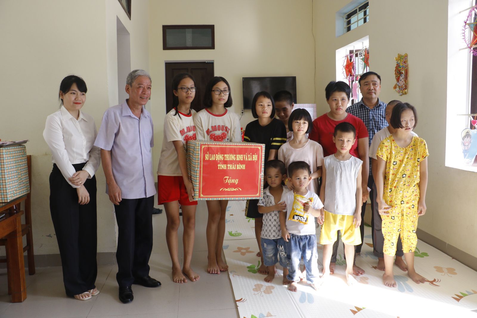   Trao quà Trung thu tại Trung tâm Công tác xã hội và Bảo trợ xã hội