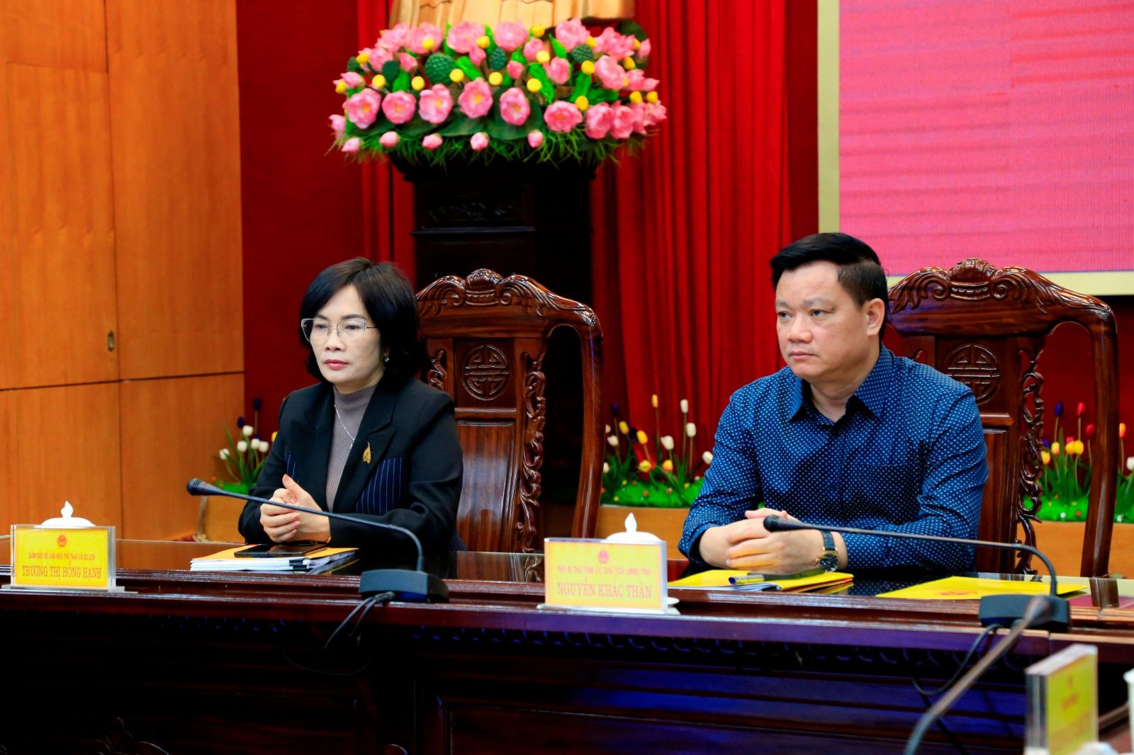   Phát triển du lịch Việt Nam nhanh, bền vững, trở thành ngành mũi nhọn