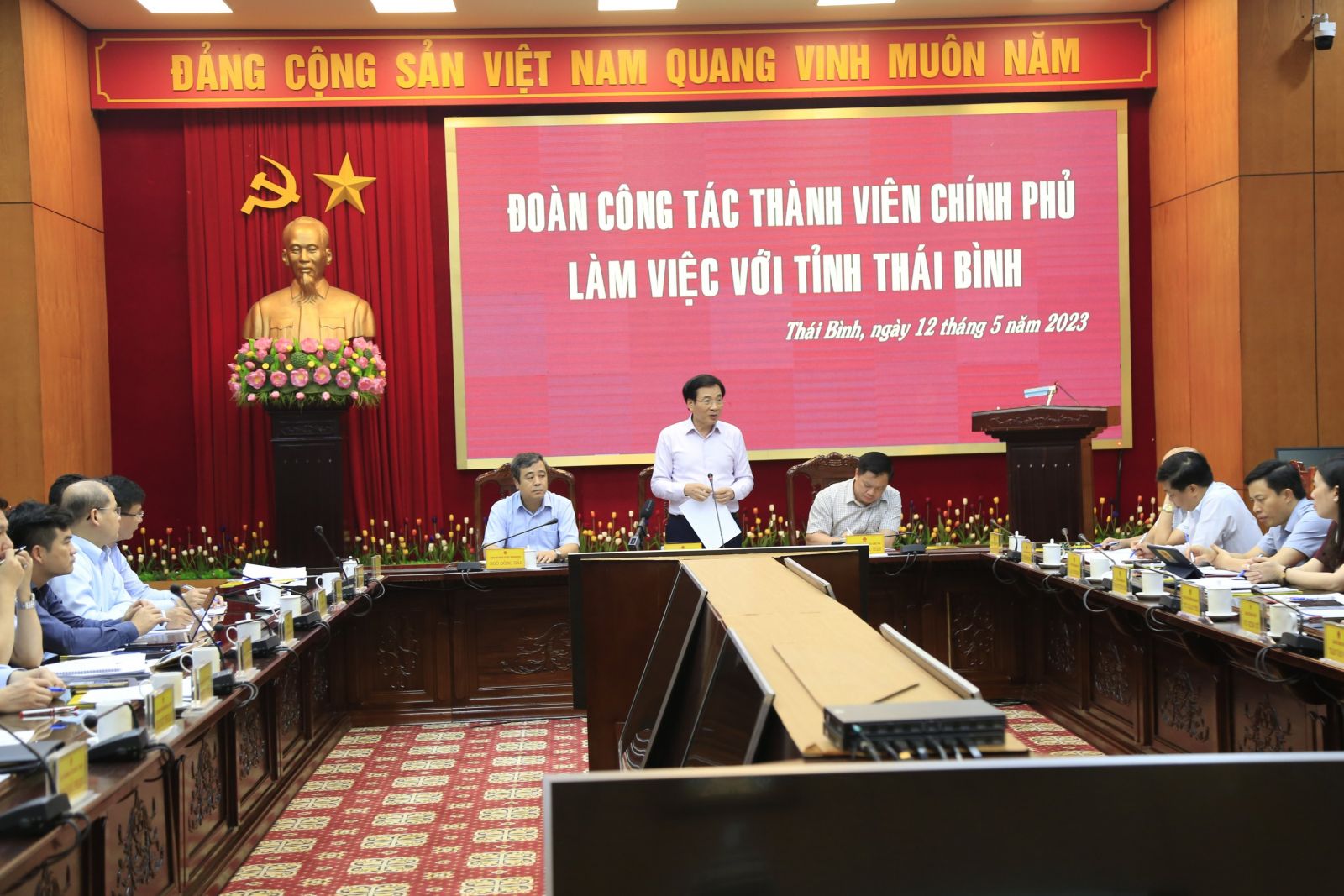   Đoàn công tác thành viên VV88 COM Link vào nhà cái VV88 uy tín số 1 2026 làm việc với tỉnh Thái Bình