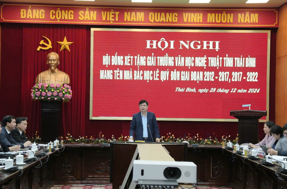   Họp Hội đồng xét, tặng Giải thưởng Văn học nghệ thuật tỉnh Thái Bình mang tên Nhà bác học Lê Quý Đôn