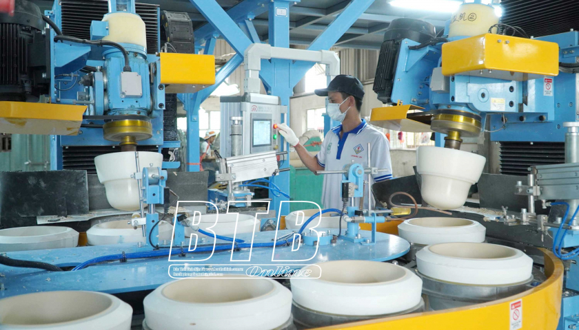   Khó khăn tôi luyện bản lĩnh