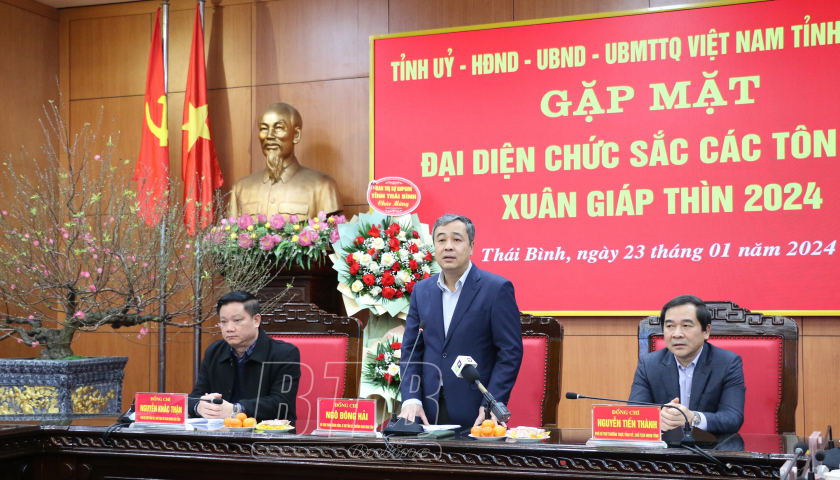   Gặp mặt đại diện chức sắc các tôn giáo trên địa bàn tỉnh