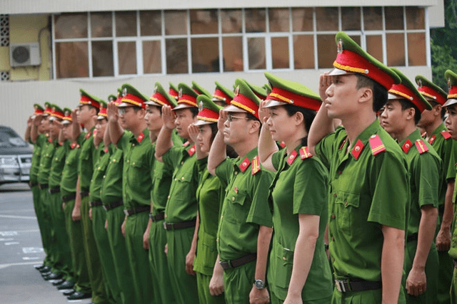   Quy định mới về hạn tuổi phục vụ cao nhất của sĩ quan Công an nhân dân