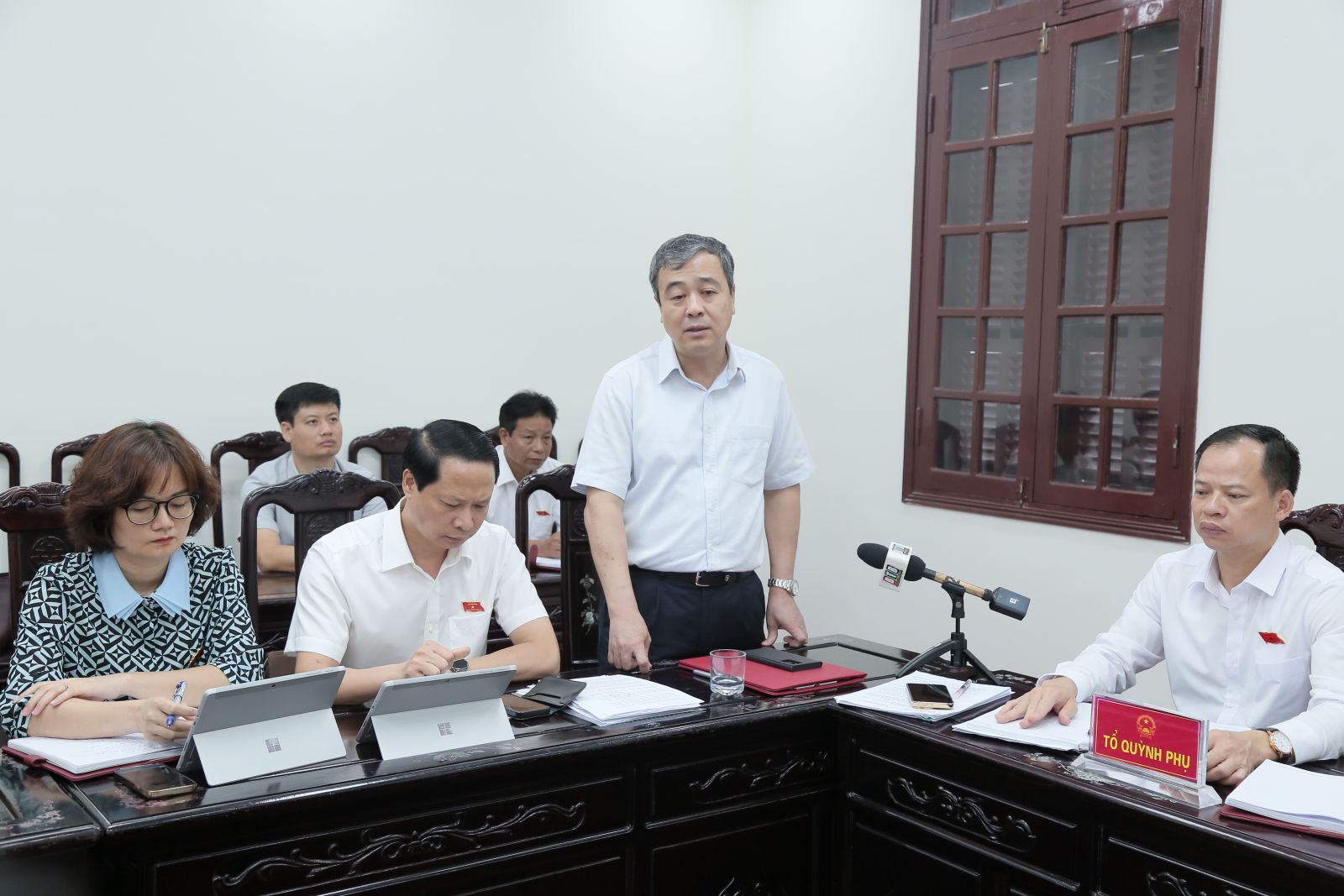   Phiên thứ 2 thảo luận tổ kỳ họp thứ tám HĐND tỉnh