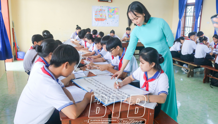   Phát huy phẩm chất cao quý của nhà giáo Việt Nam