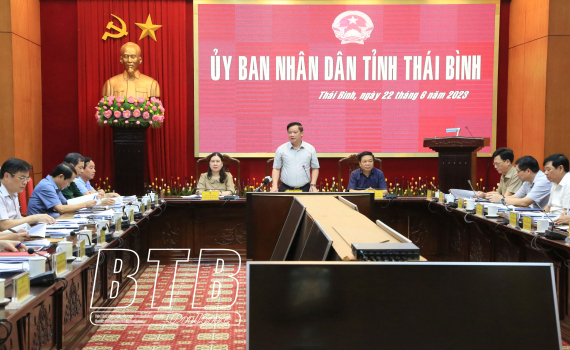   UBND tỉnh nghe và cho ý kiến về một số nội dung quan trọng