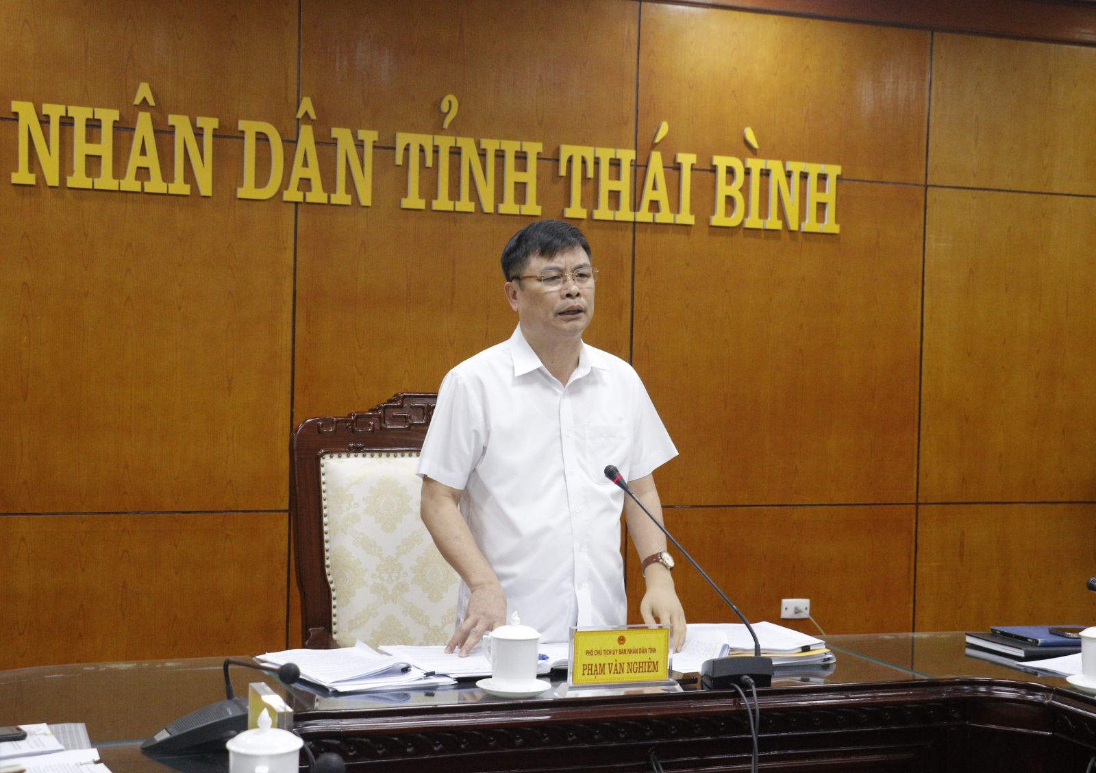   Nghe Sở Giáo dục và Đào tạo báo cáo một số nội dung