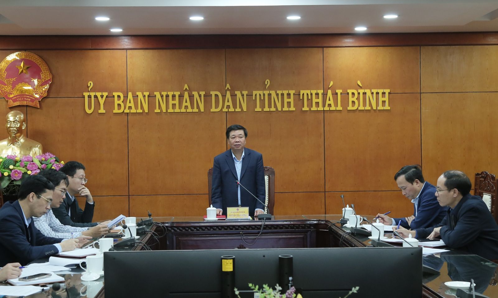   UBND tỉnh họp nghe UBND thành phố báo cáo tiến độ triển khai thực hiện dự án khu đô thị ven sông Trà Lý