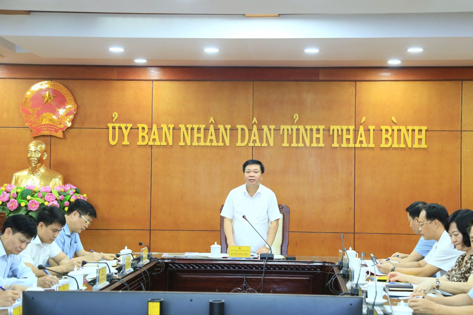   Ban Cán sự đảng UBND tỉnh nghe và cho ý kiến về một số nội dung quan trọng