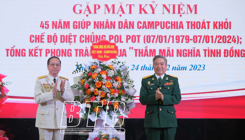   Hội Hữu nghị Việt Nam - Campuchia tỉnh nhận đỡ đầu 10 sinh viên Campuchia